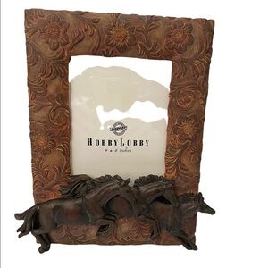Picture frame 4x6 resin texture floral med brown 3 horses across bottom dark brn